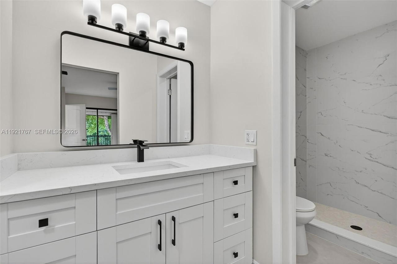 Real estate property located at 3697 Cocoplum Cir #3537, Broward, Karanda Village Iii-a Con, Coconut Creek, FL