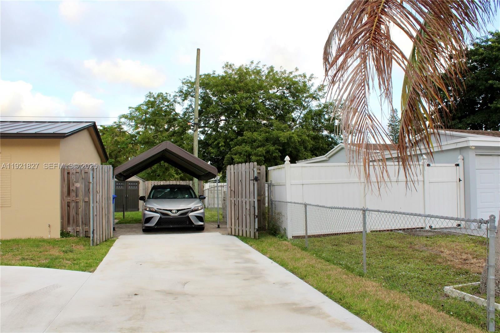 Real estate property located at 1715 59th Ave, Broward, Mic-lil Estates, Hollywood, FL