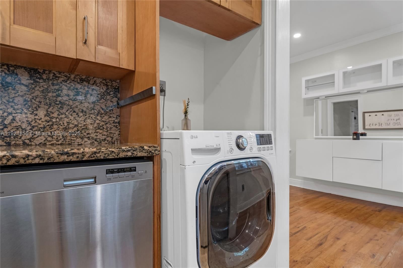Real estate property located at 1605 Lenox Ave #1605-5, Miami-dade, Lincoln Road Villas Condo, Miami Beach, FL