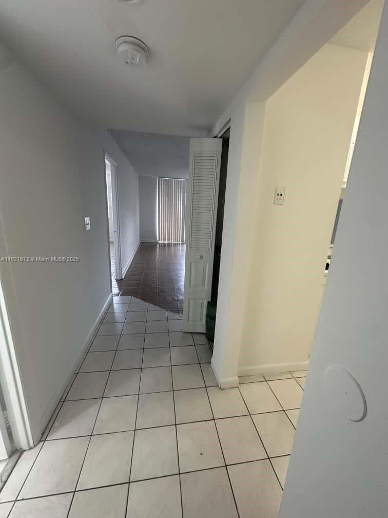 Real estate property located at 484 165th St Rd A-214, Miami-dade, Montecarlo Condo, Miami, FL