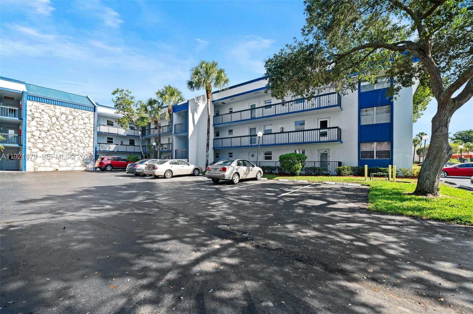 Real estate property located at 3140 Holiday Springs Blvd #9-102, Broward, Holiday Springs Village 1, Margate, FL