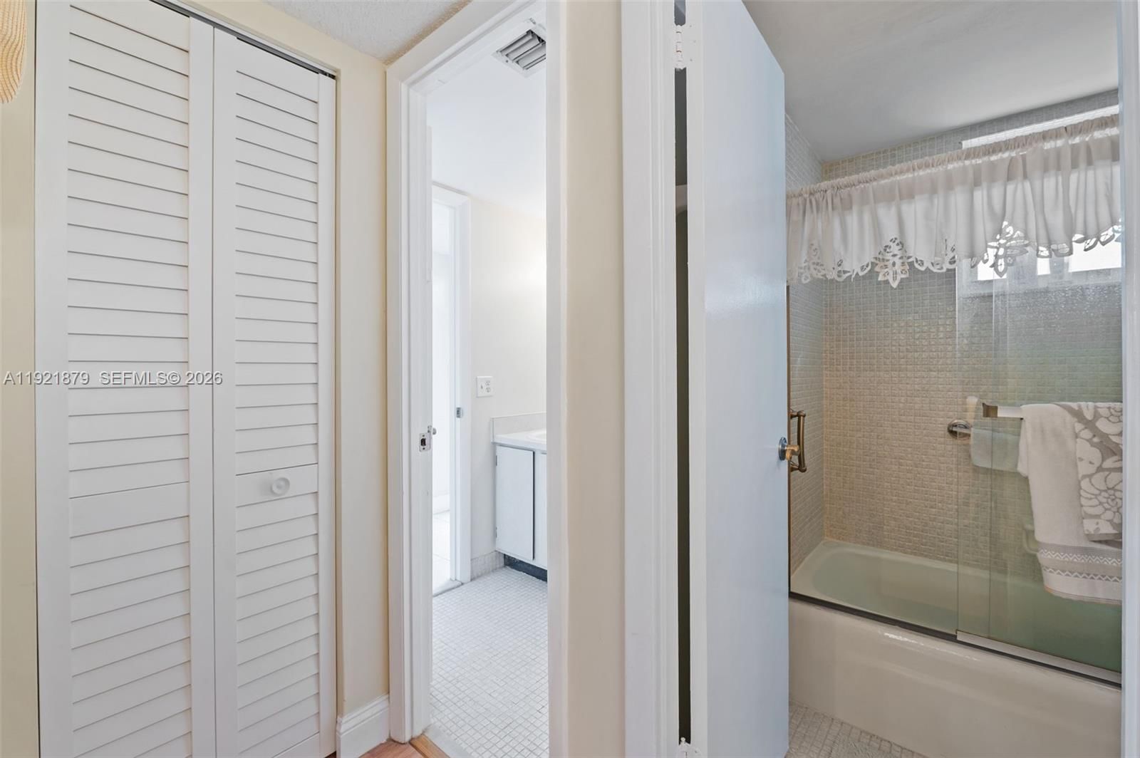 Real estate property located at 3140 Holiday Springs Blvd #9-102, Broward, Holiday Springs Village 1, Margate, FL