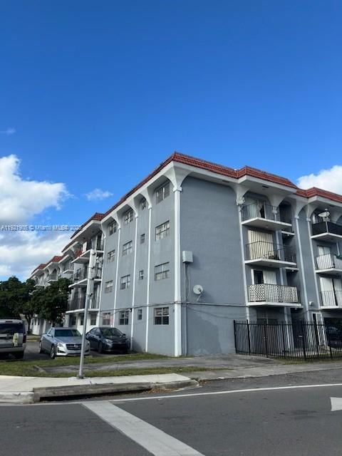Real estate property located at 13725 6th Ave #209, Miami-dade, Tropical Terrace Condo, North Miami, FL