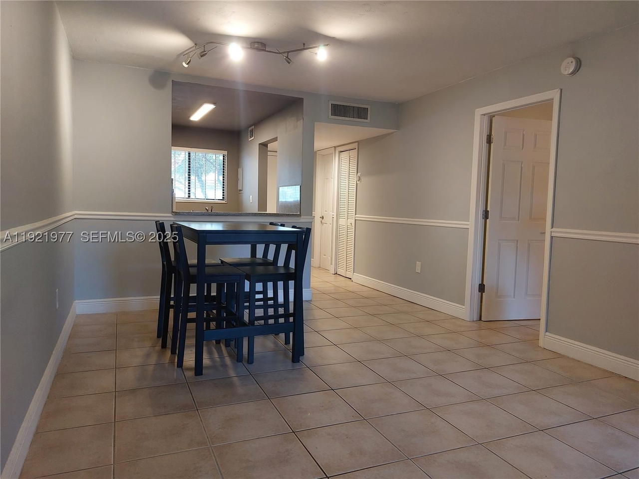 Real estate property located at 8415 107th Ave #255W, Miami-dade, Kendall Acres West Condo, Miami, FL
