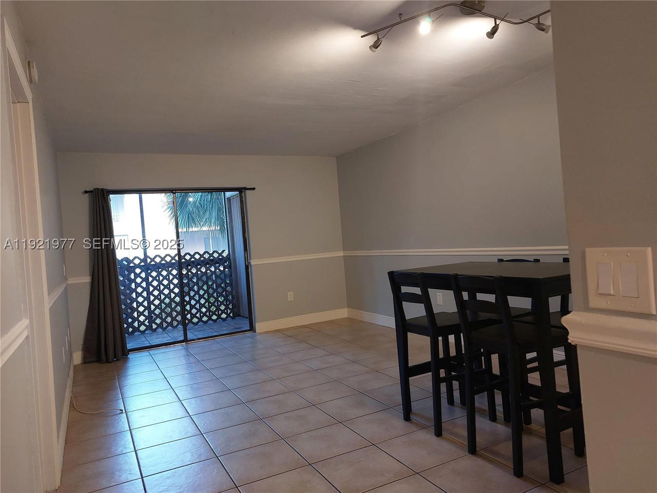 Real estate property located at 8415 107th Ave #255W, Miami-dade, Kendall Acres West Condo, Miami, FL
