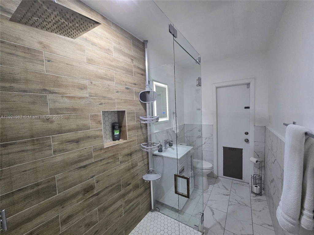 Real estate property located at 6571 Park St, Broward, Driftwood Plaza, Hollywood, FL