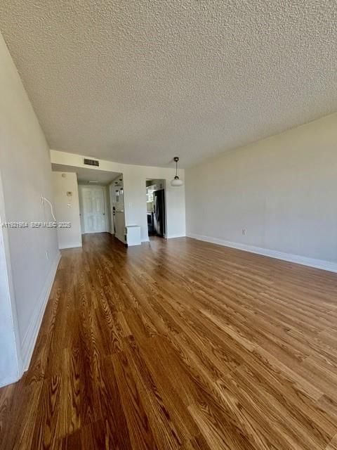 Real estate property located at 8350 Sunrise Lakes Blvd #202, Broward, Sunrise Lakes 54 Condo, Sunrise, FL