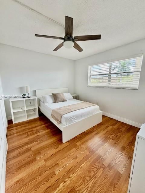 Real estate property located at 8350 Sunrise Lakes Blvd #202, Broward, Sunrise Lakes 54 Condo, Sunrise, FL