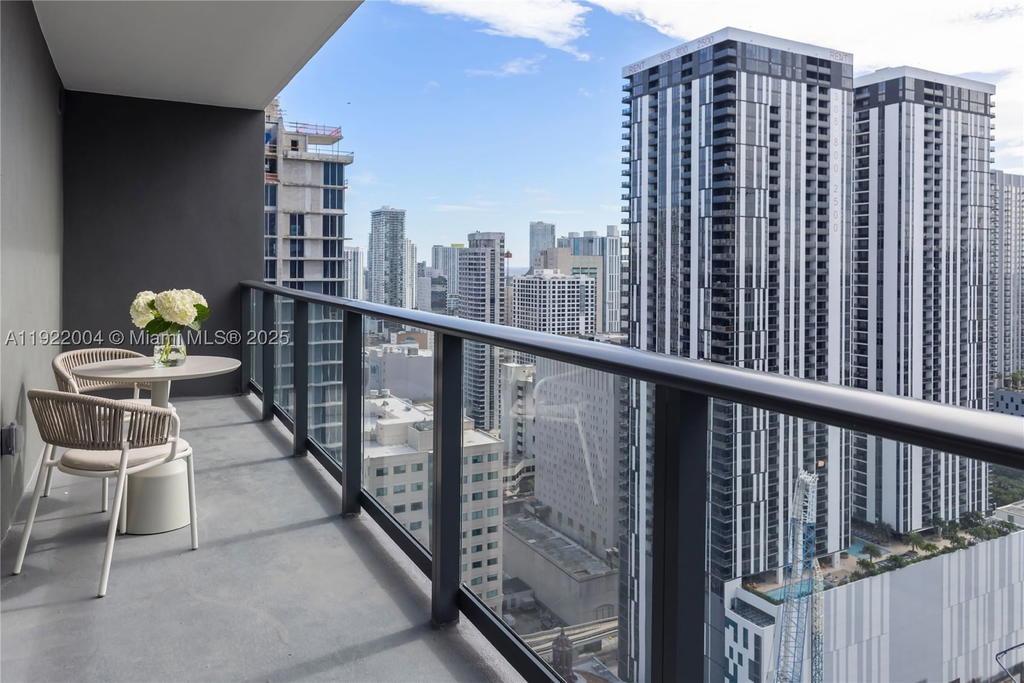 Real estate property located at 159 6th St #3002, Miami-dade, Gale Residences, Miami, FL