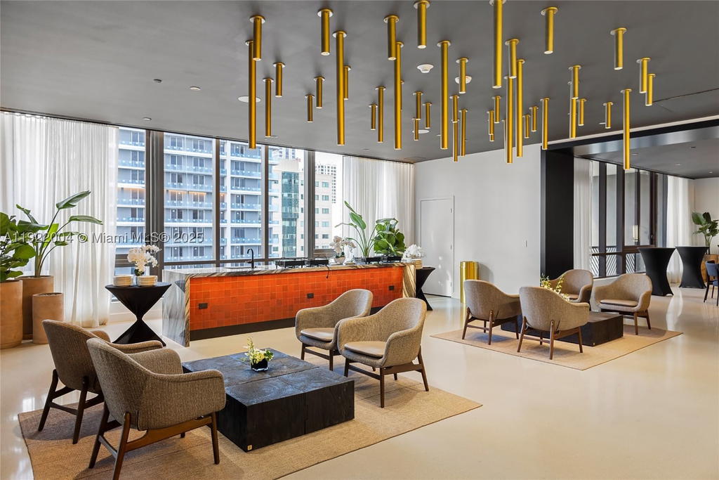 Real estate property located at 159 6th St #3002, Miami-dade, Gale Residences, Miami, FL