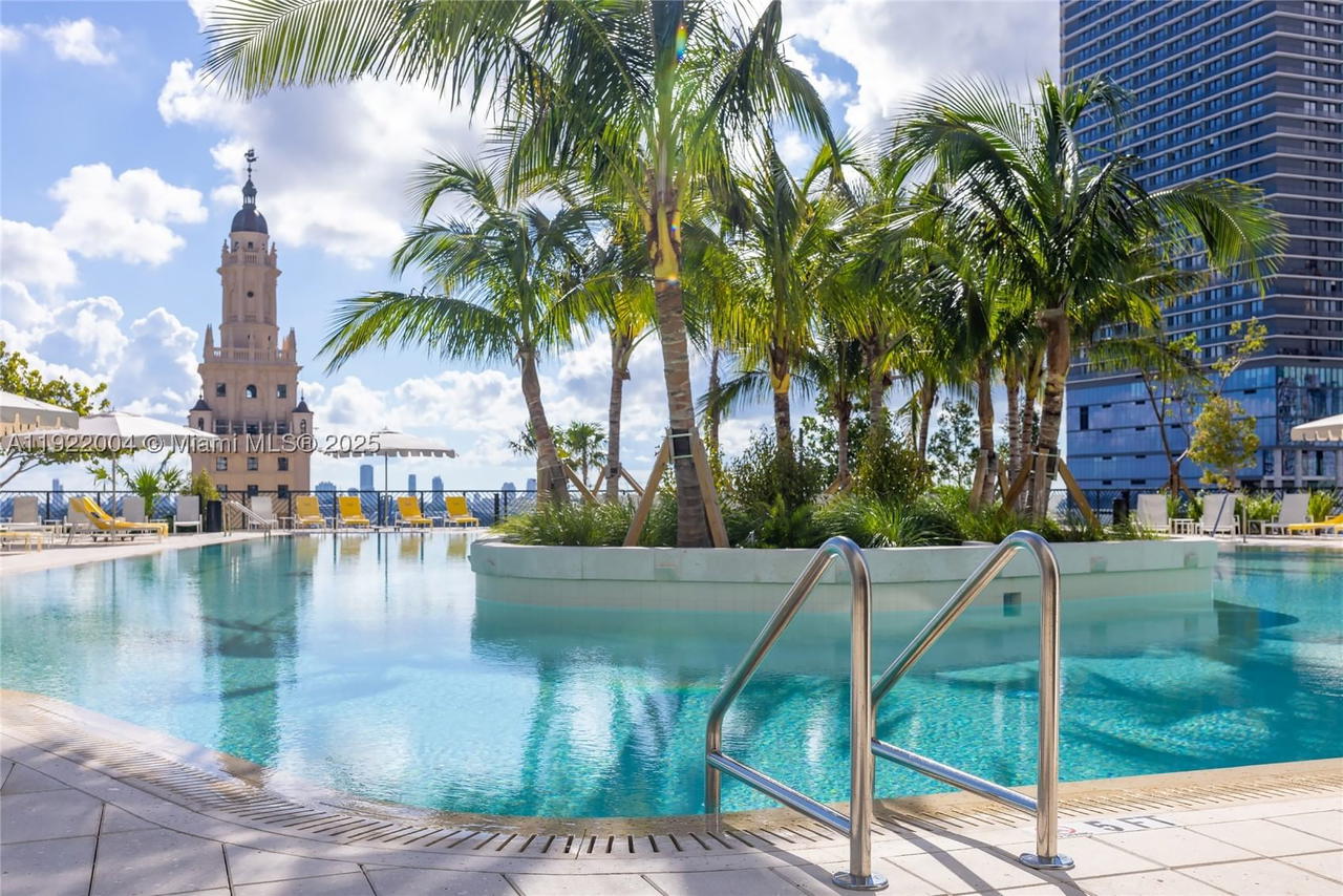 Real estate property located at 159 6th St #3002, Miami-dade, Gale Residences, Miami, FL