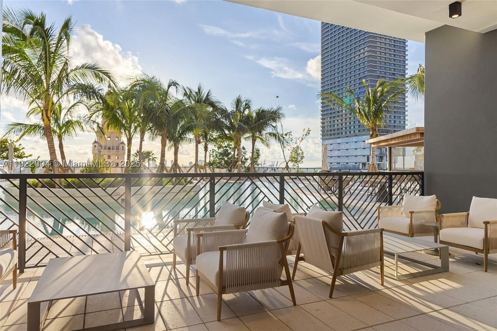 Real estate property located at 159 6th St #3002, Miami-dade, Gale Residences, Miami, FL