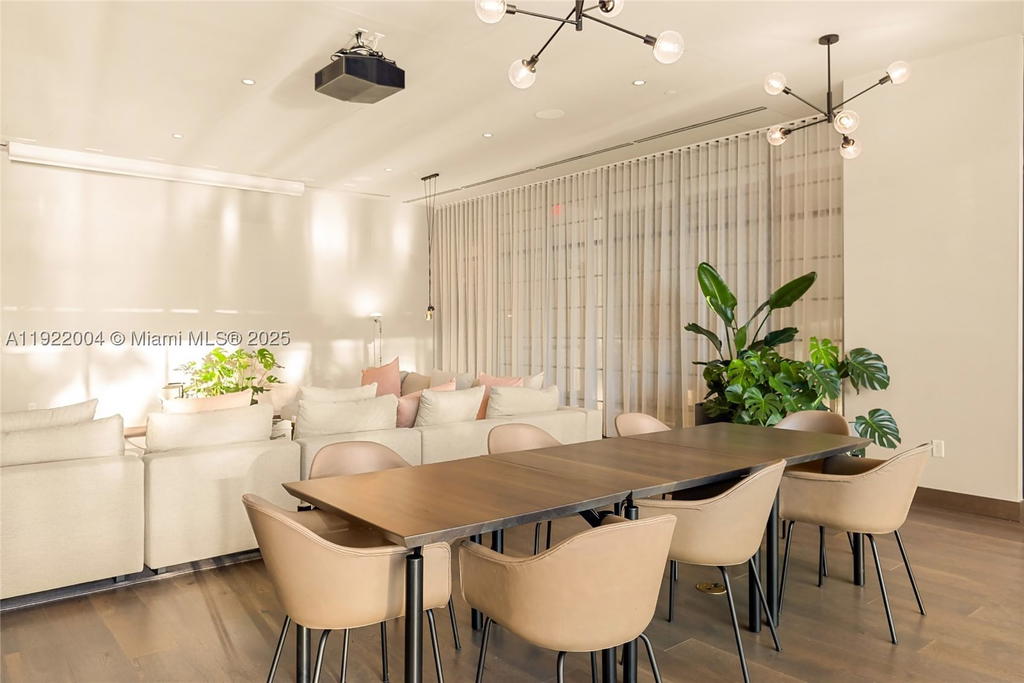 Real estate property located at 159 6th St #3002, Miami-dade, Gale Residences, Miami, FL