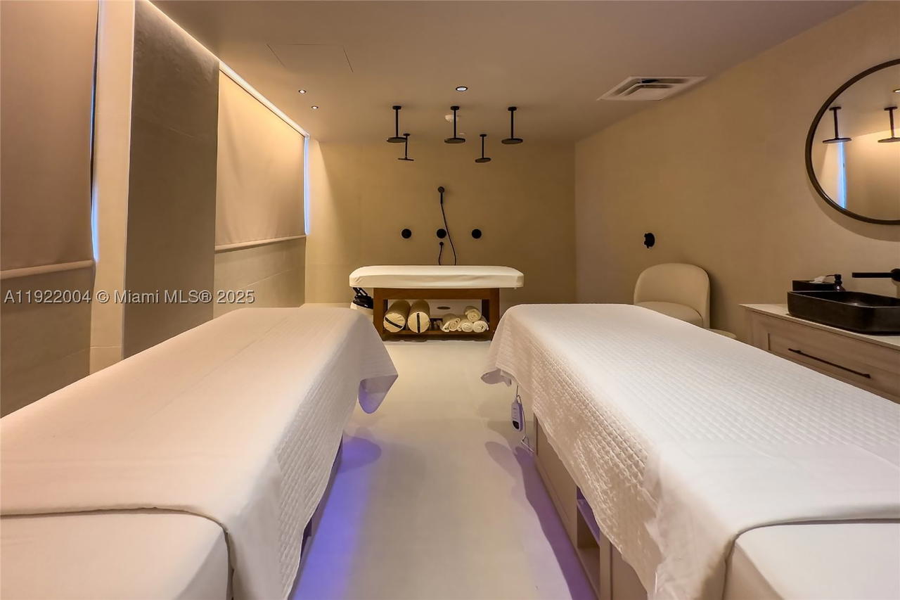 Real estate property located at 159 6th St #3002, Miami-dade, Gale Residences, Miami, FL