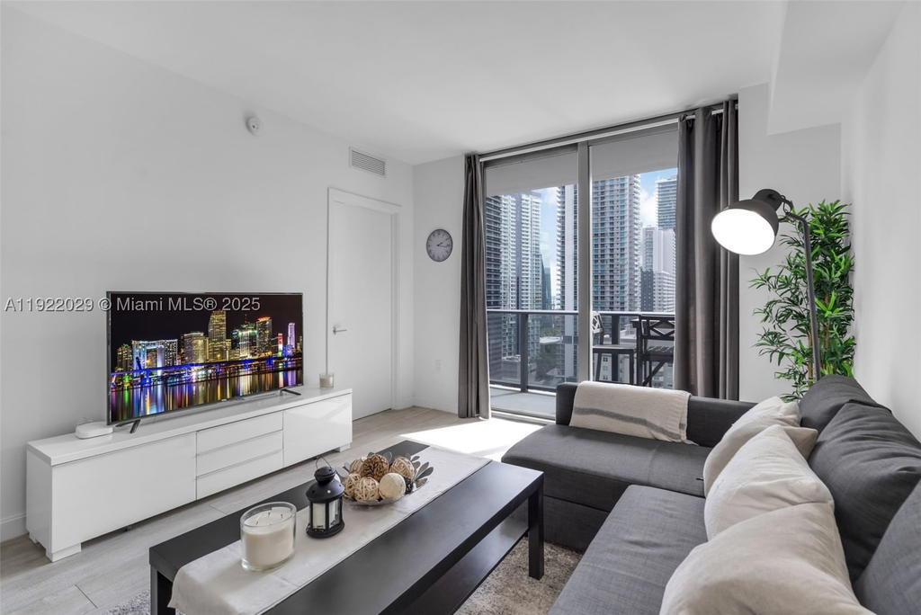Real estate property located at 55 9th St #1705, Miami-dade, Brickell Heights West Con, Miami, FL