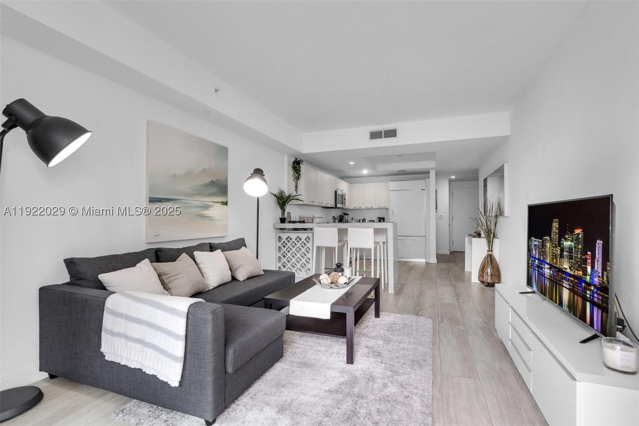 Real estate property located at 55 9th St #1705, Miami-dade, Brickell Heights West Con, Miami, FL