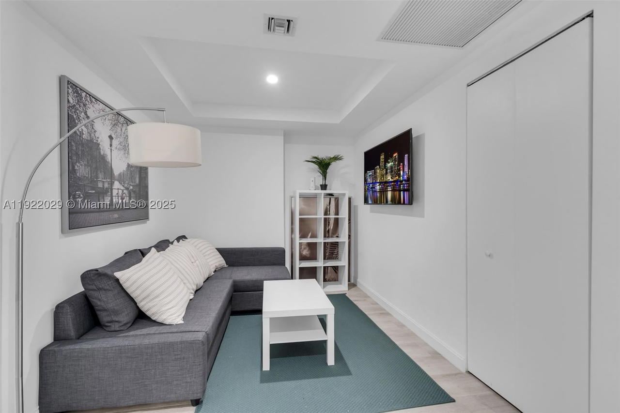 Real estate property located at 55 9th St #1705, Miami-dade, Brickell Heights West Con, Miami, FL