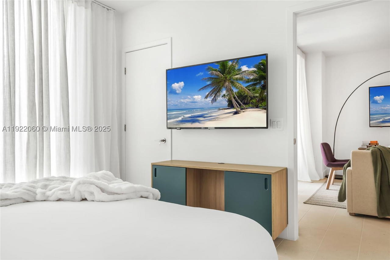 Real estate property located at 159 6th St #3209, Miami-dade, Gale Residences, Miami, FL