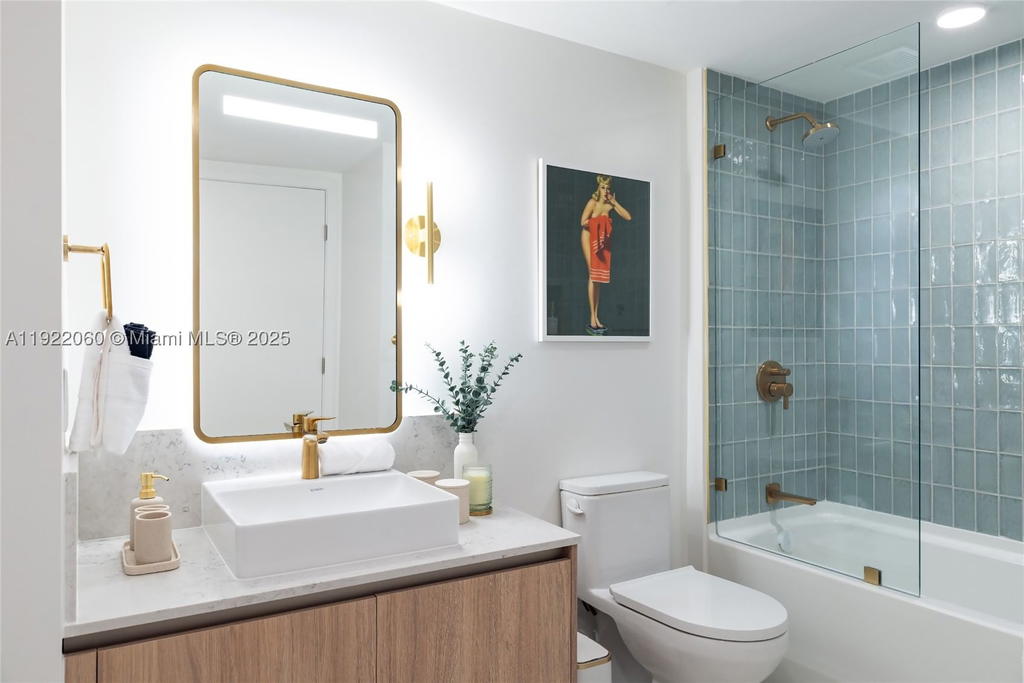 Real estate property located at 159 6th St #3209, Miami-dade, Gale Residences, Miami, FL