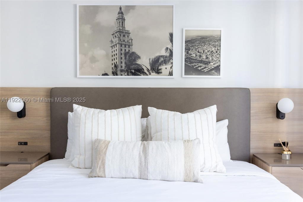 Real estate property located at 159 6th St #3209, Miami-dade, Gale Residences, Miami, FL