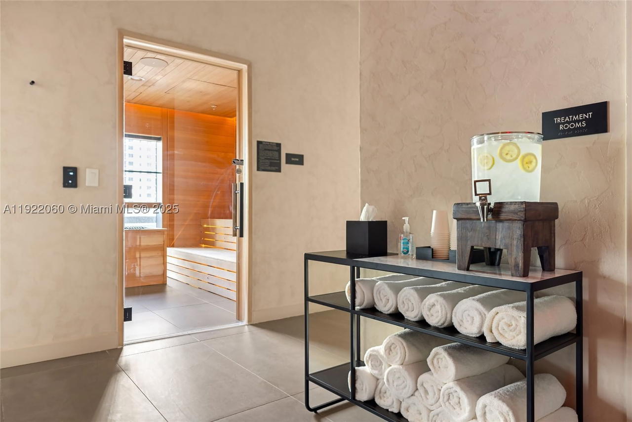 Real estate property located at 159 6th St #3209, Miami-dade, Gale Residences, Miami, FL