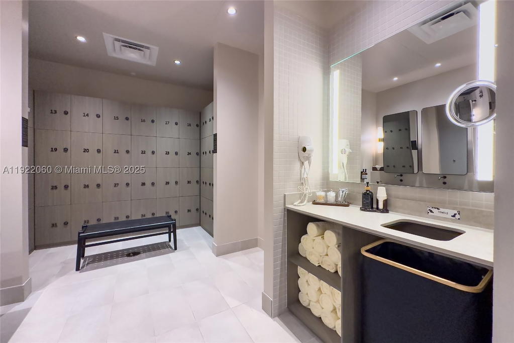 Real estate property located at 159 6th St #3209, Miami-dade, Gale Residences, Miami, FL