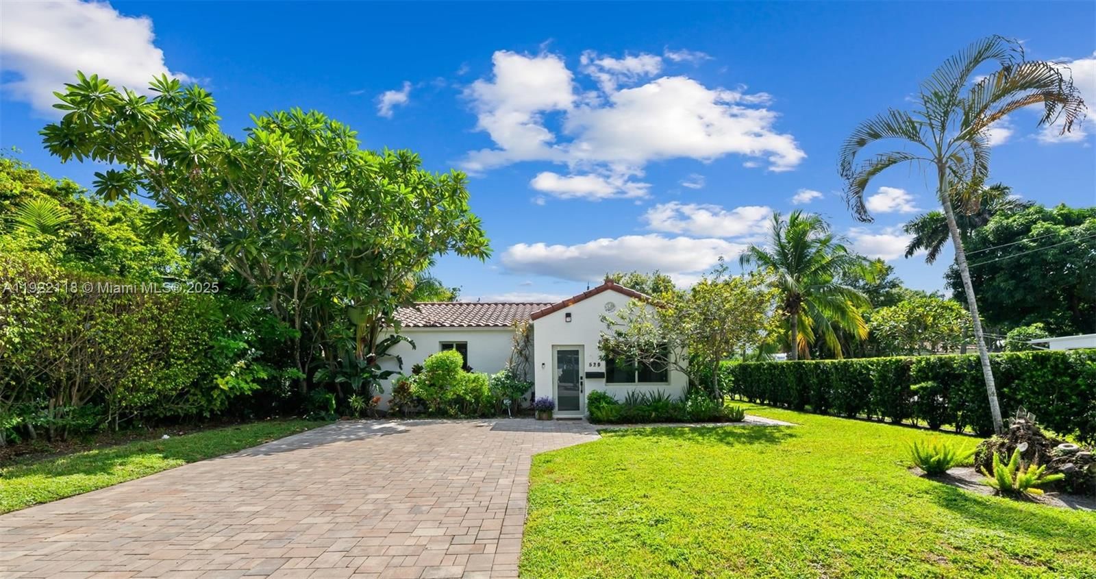Real estate property located at 520 12th Ct, Broward, Croissant Park South Rive, Fort Lauderdale, FL