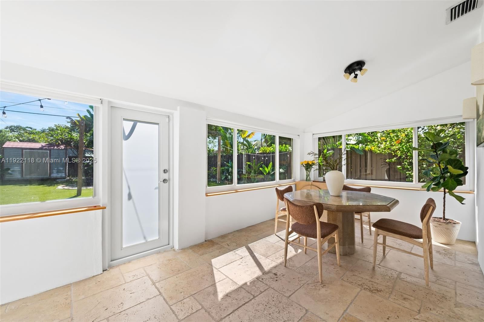 Real estate property located at 520 12th Ct, Broward, Croissant Park South Rive, Fort Lauderdale, FL