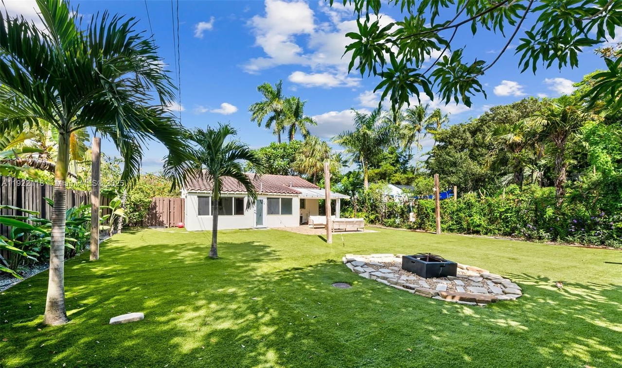 Real estate property located at 520 12th Ct, Broward, Croissant Park South Rive, Fort Lauderdale, FL