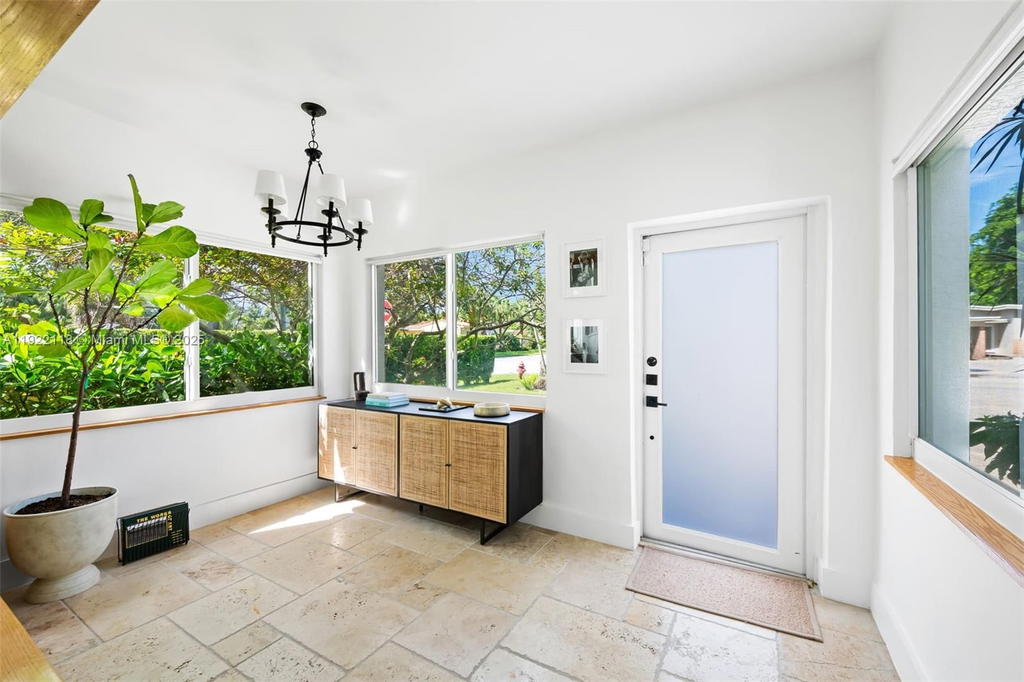 Real estate property located at 520 12th Ct, Broward, Croissant Park South Rive, Fort Lauderdale, FL