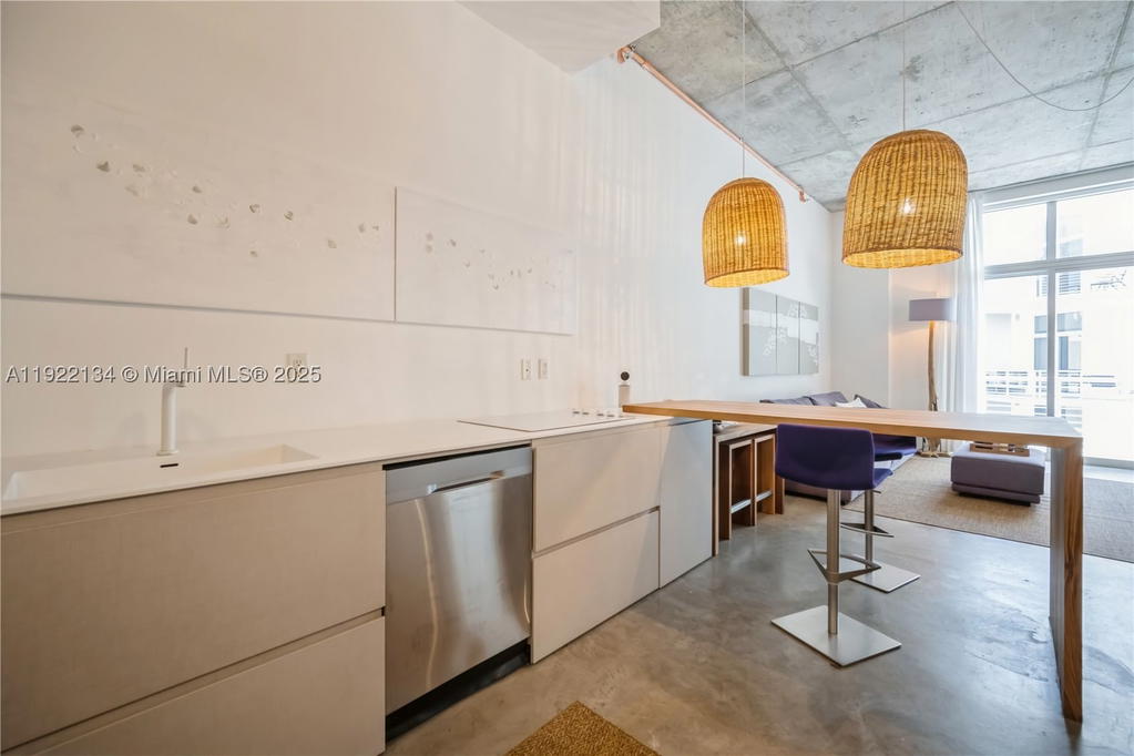 Real estate property located at 2001 Meridian Ave #512, Miami-dade, The Meridian Condo, Miami Beach, FL