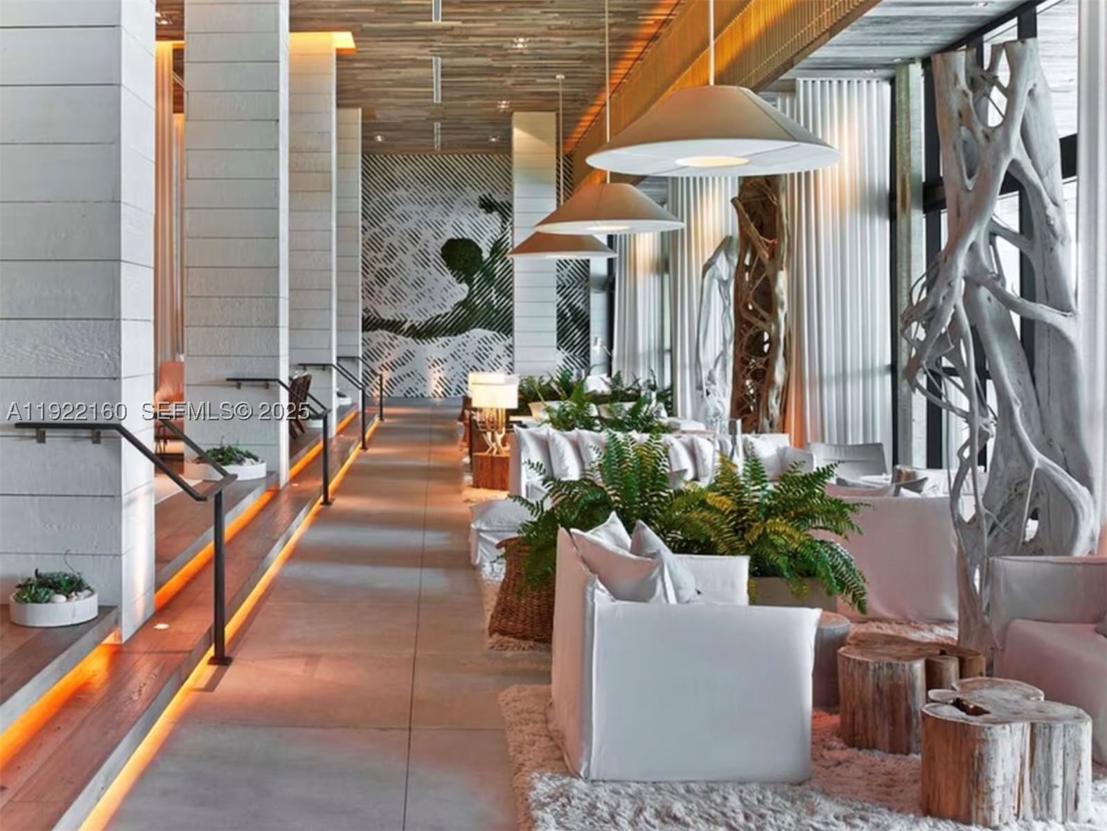 Real estate property located at 102 24th St PH-1613, Miami-dade, 2399 Collins Avenue, Miami Beach, FL