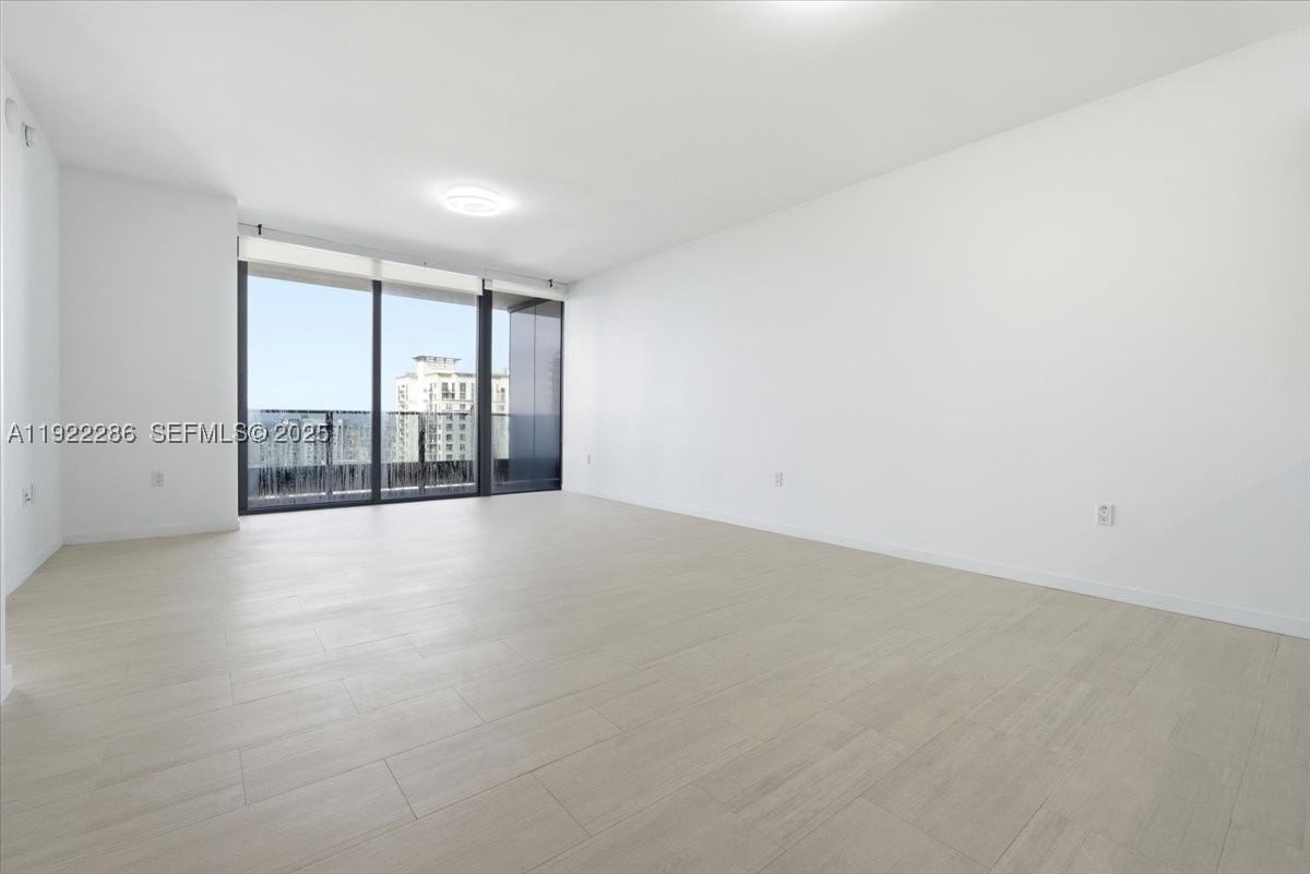 Real estate property located at 1000 Brickell Plz #3211, Miami-dade, Brickell Flatiron Condo, Miami, FL