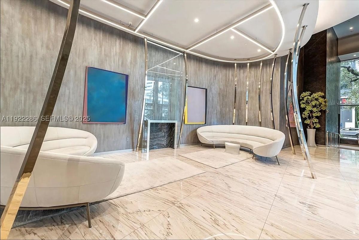 Real estate property located at 1000 Brickell Plz #3211, Miami-dade, Brickell Flatiron Condo, Miami, FL