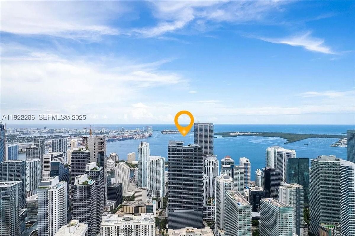 Real estate property located at 1000 Brickell Plz #3211, Miami-dade, Brickell Flatiron Condo, Miami, FL