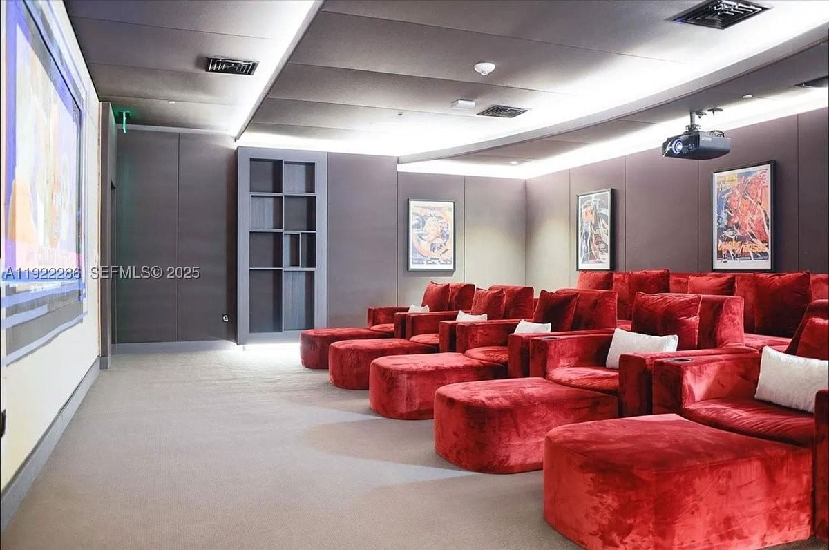 Real estate property located at 1000 Brickell Plz #3211, Miami-dade, Brickell Flatiron Condo, Miami, FL