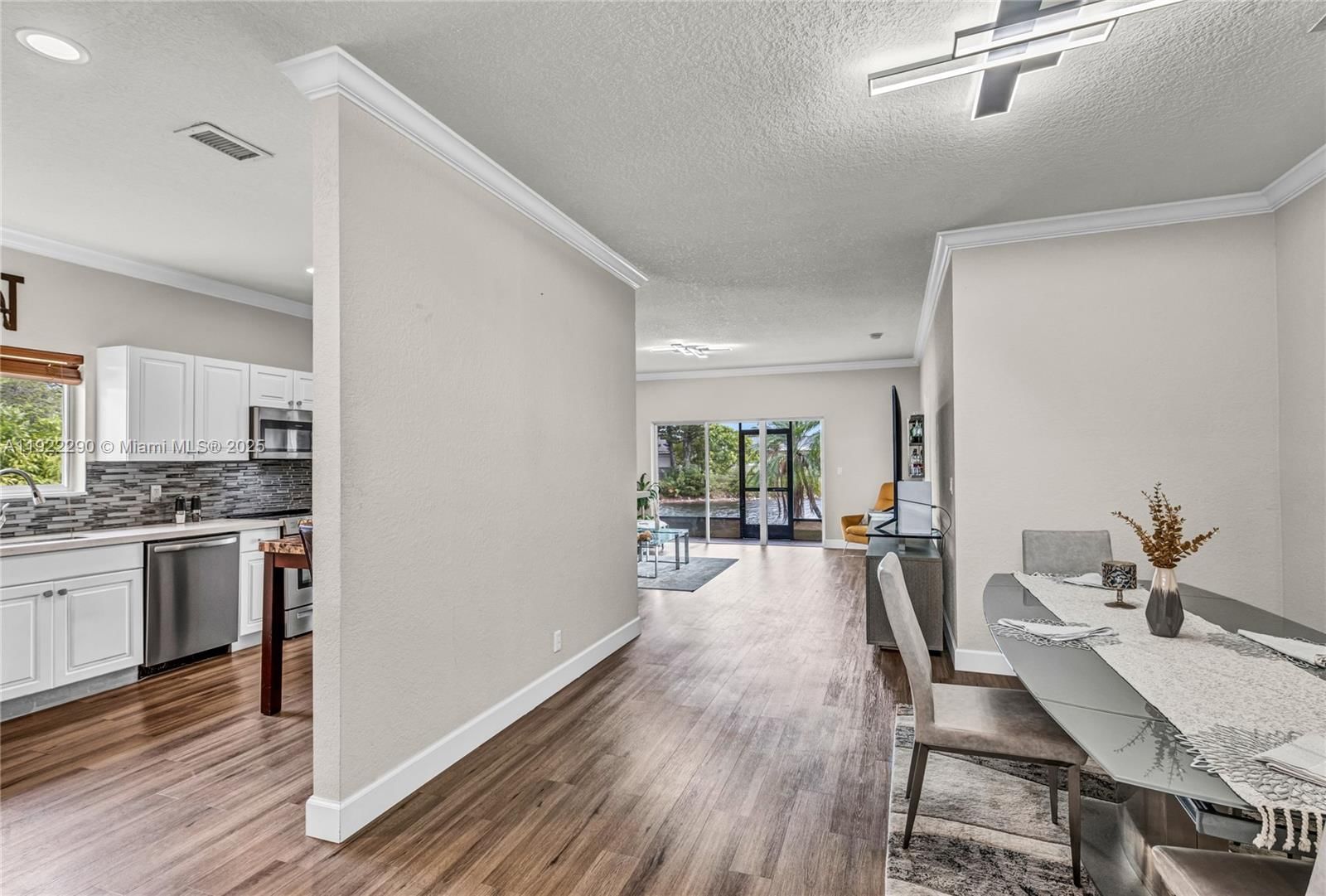 Real estate property located at 7602 99th Ter, Broward, Pointe Villas, Tamarac, FL