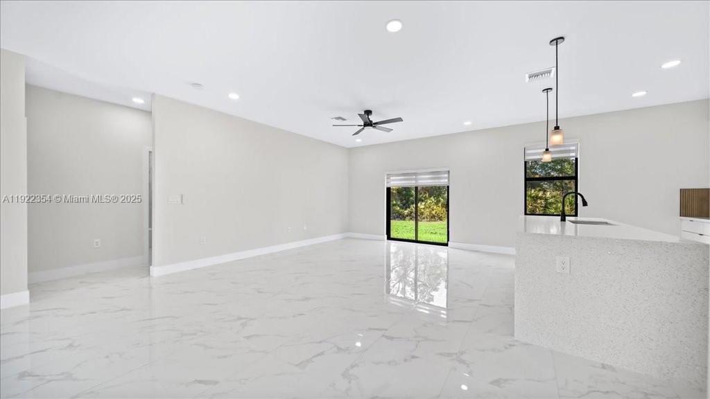Real estate property located at 1015 Merry ST, Lee, Lehigh Acres, Lehigh Acres, FL