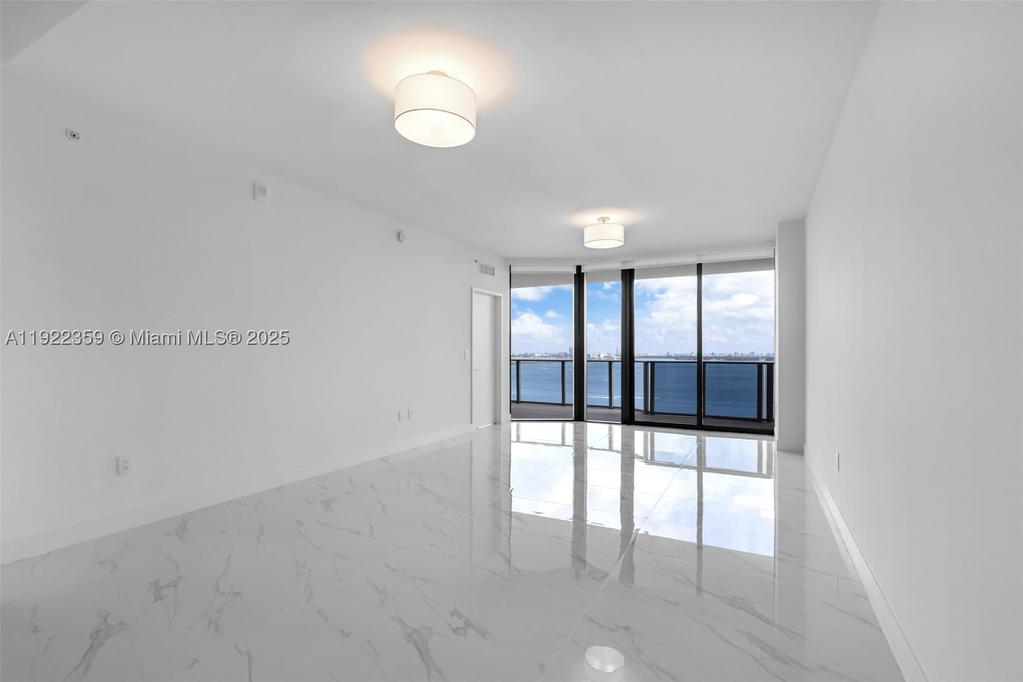 Real estate property located at 700 24 street #2003, Miami-dade, Aria Reserve, Miami, FL