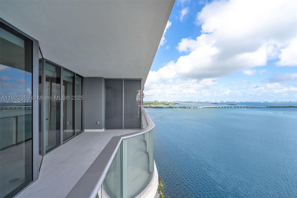 Real estate property located at 700 24 street #2003, Miami-dade, Aria Reserve, Miami, FL