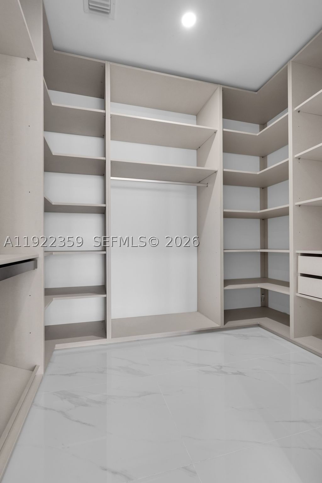 Real estate property located at 700 24 street #2003, Miami-dade, Aria Reserve, Miami, FL
