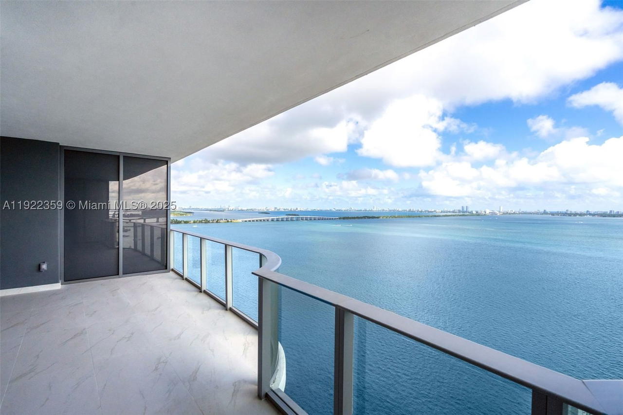 Real estate property located at 700 24 street #2003, Miami-dade, Aria Reserve, Miami, FL