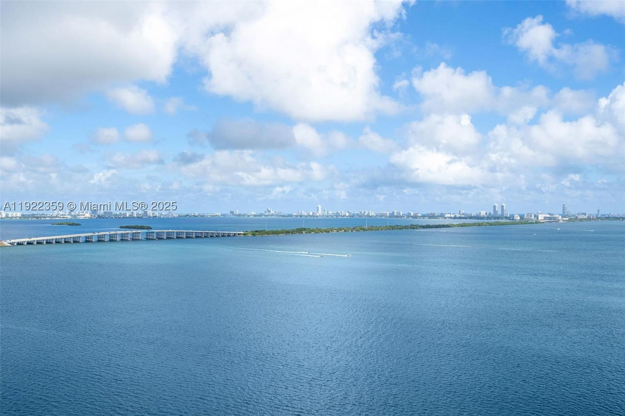Real estate property located at 700 24 street #2003, Miami-dade, Aria Reserve, Miami, FL