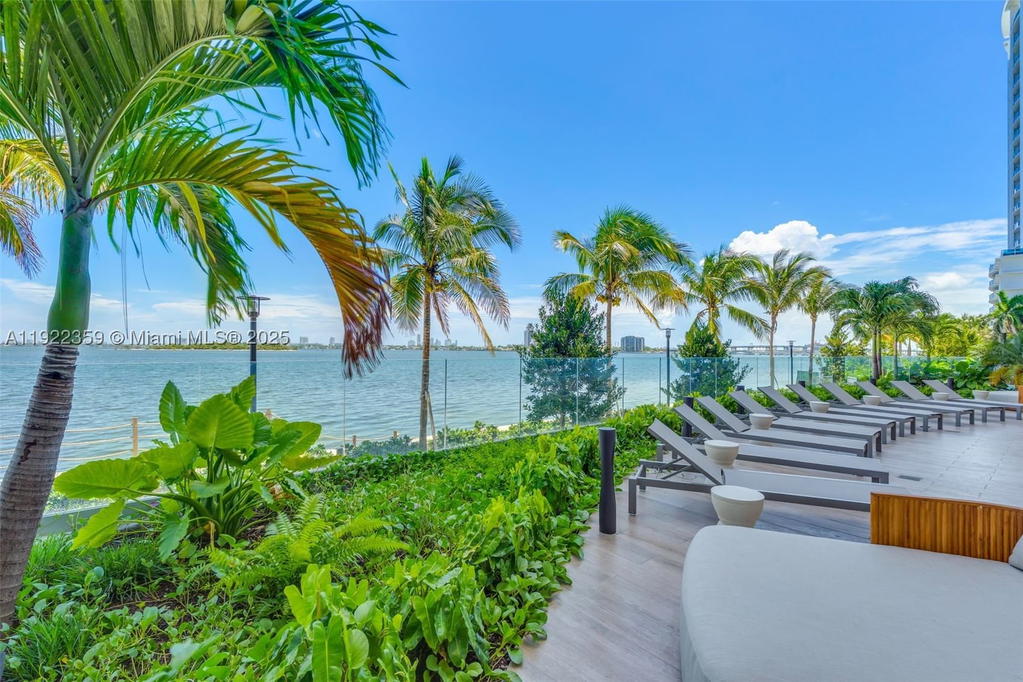 Real estate property located at 700 24 street #2003, Miami-dade, Aria Reserve, Miami, FL