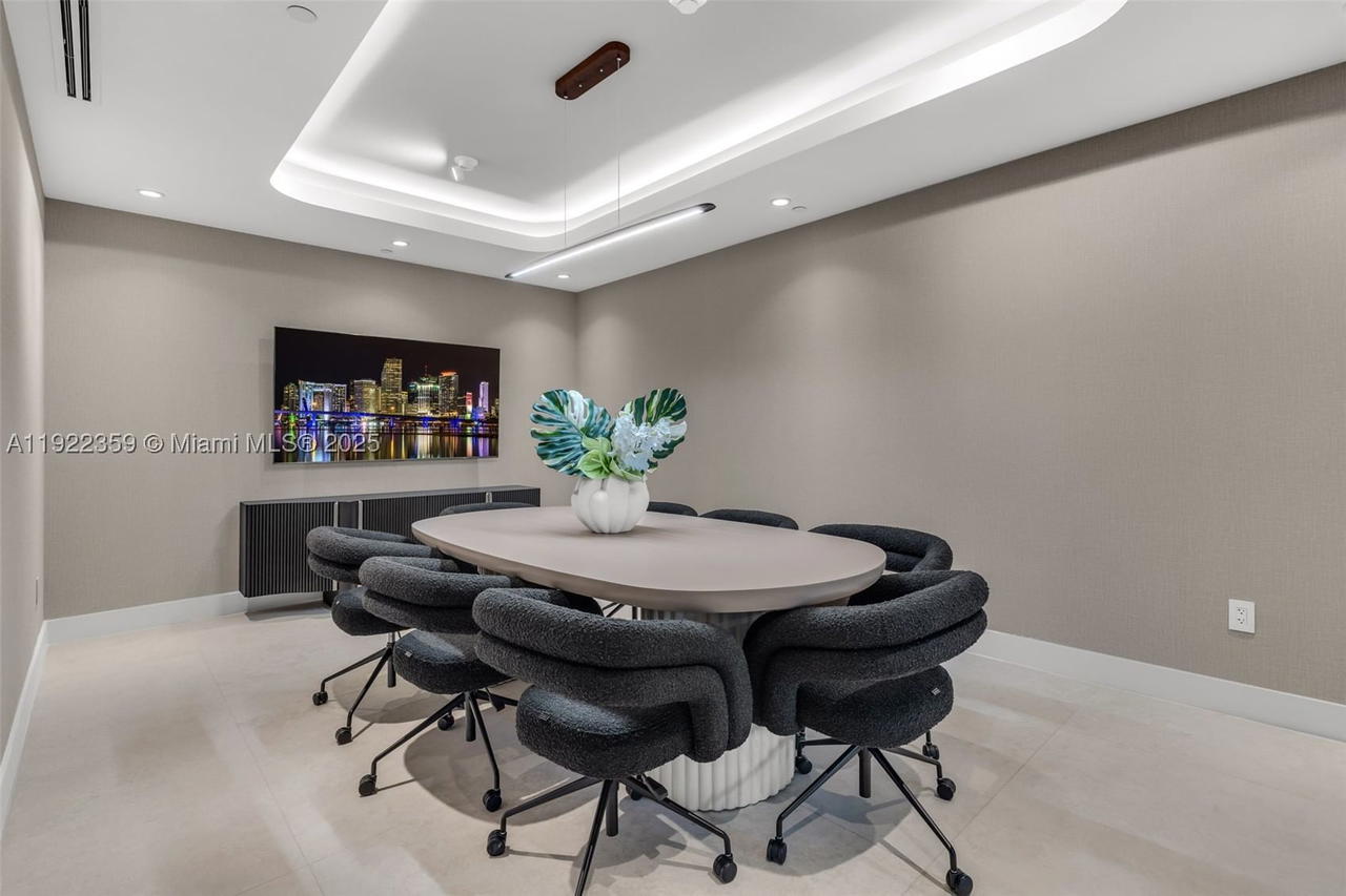 Real estate property located at 700 24 street #2003, Miami-dade, Aria Reserve, Miami, FL