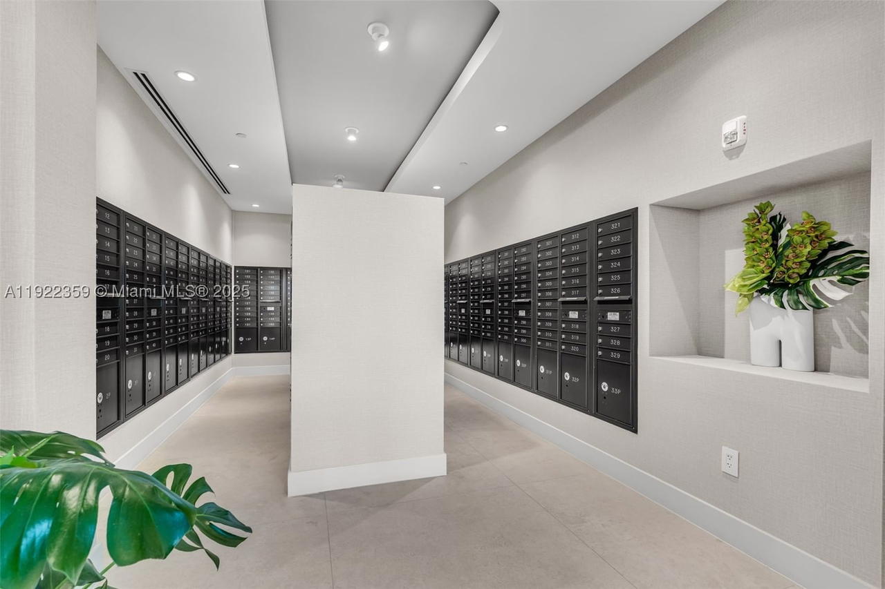 Real estate property located at 700 24 street #2003, Miami-dade, Aria Reserve, Miami, FL