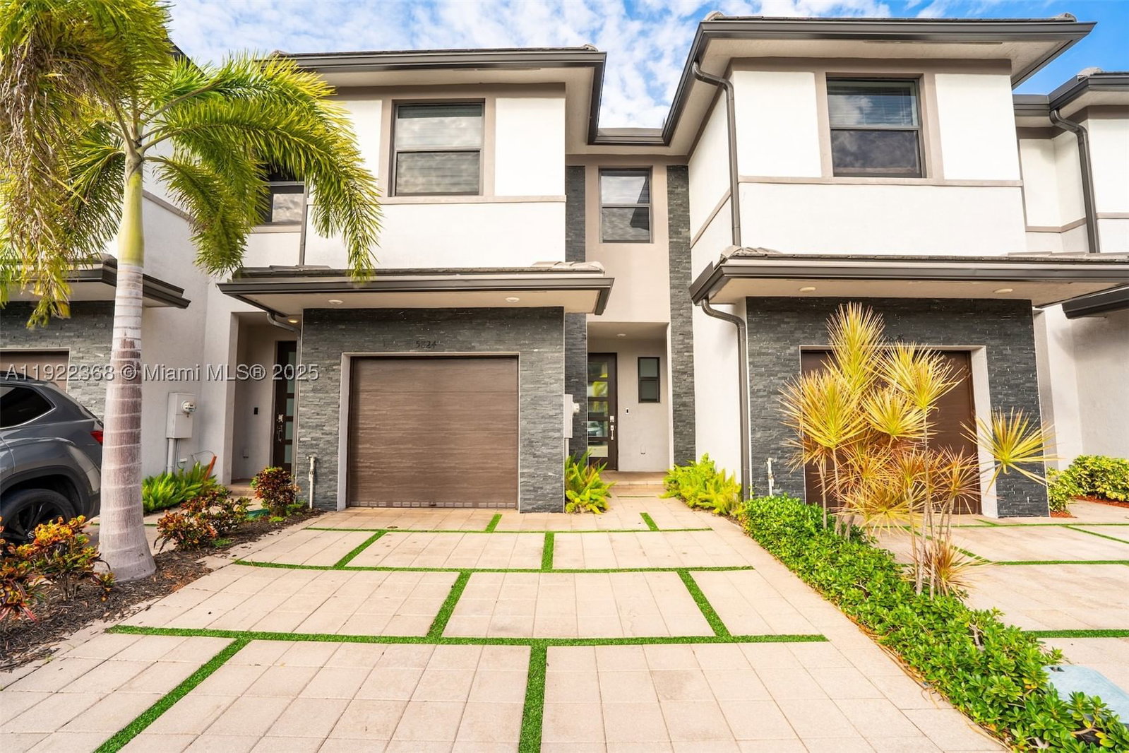 Real estate property located at 15824 91st Ct, Miami-dade, Satori, Miami Lakes, FL