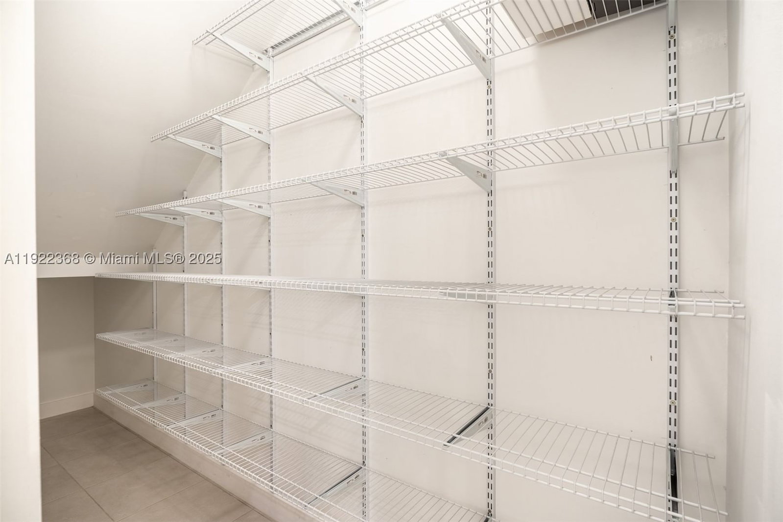 Real estate property located at 15824 91st Ct, Miami-dade, Satori, Miami Lakes, FL