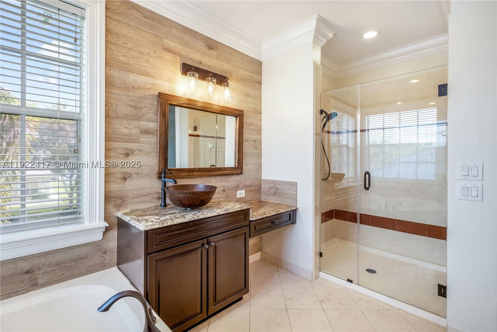 Real estate property located at 5028 195th Ter, Broward, Sunset Lakes Plat Three, Miramar, FL