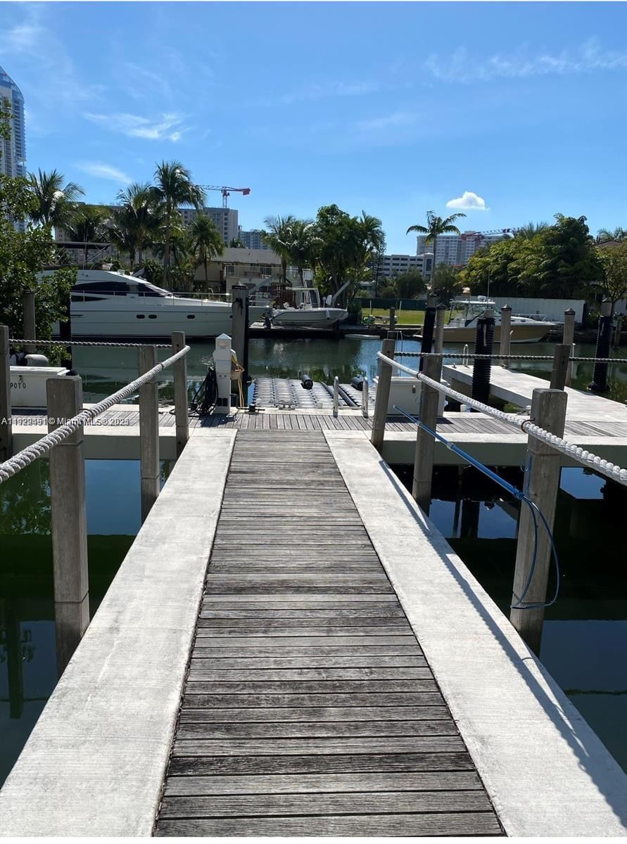 Real estate property located at 16400 Collins Ave, Miami-dade, Unplatted, Sunny Isles Beach, FL